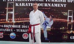 Bursalı gazeteci Enver Akasoy, Türkiye Karate Federasyonu yönetiminden istifa etti