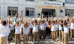 Bursa'da ilkokul öğrencilerinden temizlik farkındalığı