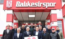 Balıkesir Büyükşehir Belediye Başkanı Ahmet Akın, Balıkesirspor Kulübü’nü ziyaret etti