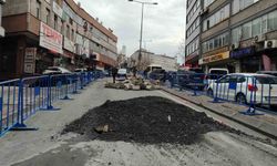 Güngören’de çöken yol hala trafiğe açılmadı, esnaf mağdur oldu