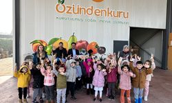 Anaokulu öğrencilerinden İnegöl Belediyesi Özündenkuru Meyve Kurutma Tesislerine Ziyaret