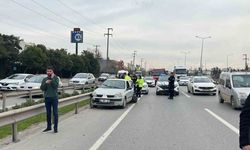 Arıza yaptığını düşünerek durdurduğu araç kazaya sebep oldu: 3 yaralı