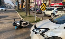 İnegöl'de motosikletli genç ölümden döndü