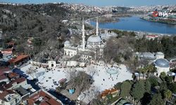 Ramazan Ayı’nın sembolü mahyalar Eyüp Sultan Camii’ne asıldı: "Ramazan-ı Şerif hoş geldin"