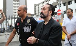 Adnan Oktar yargılandığı davada 3 suçtan beraat etti