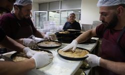 İftar ve sahur sofralarının vazgeçilmezi: ‘Tahinli pide’