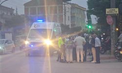 Motosikletli gençler ölümden döndü