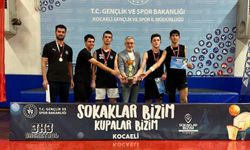 Çayırova’nın genç basketbolcuları il şampiyonu oldu
