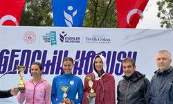 Esenler’de 19 Mayıs Coşkusu: Gençlik Koşusu’nda şampiyonlar belli oldu
