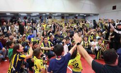 Fenerbahçe’nin Avrupa şampiyonluğu Darıca’da dev ekrana yansıtıldı