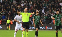 Kocaelispor en çok kartı Sakaryaspor maçında gördü