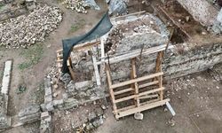 Tarihi dokuya müdahale edildi, önce beton döküldü, sonra gizlice söküldü