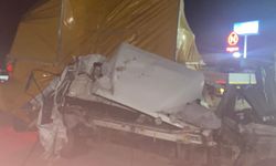 İnegöllü nakliyatçılar Maraş'ta Tır'a çarptı   1 ölü 1 ağır yaralı