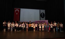 Boyları kadar kitap okudular, ödülleri kaptılar