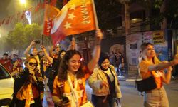 Taraftarlar sokaklara döküldü! Yurtta şampiyonluk coşkusu
