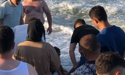 Bursa'da boğulmak üzere olan genci vatandaşlar kurtardı