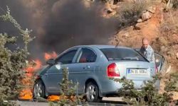Bursa'da  alev alan otomobili için otobanda çırpındı
