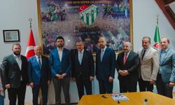 Bakan Osman Aşkın Bak ve Bilal Erdoğan'dan Bursaspor’a ziyaret