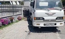 Adalar’da altyapısı kesilen kaçak binaya tankerle su taşındığı iddiası
