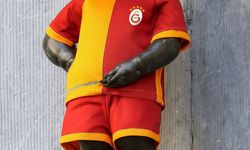 Galatasaray’ın 5 yıldızlı forması, 406 yıllık Manneken Pis heykeline giydirilecek