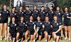 Körfezli U18 ragbici kızlar finale kaldı
