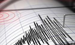 İzmir'de deprem oldu: İşte merkez üssü ve büyüklüğü