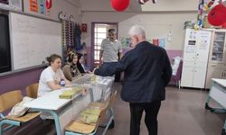 İnegöl'de seçim günü: Vatandaşlar oy kullanıyor