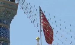 İran'da cami kubbesine "intikam bayrağı" çekildi