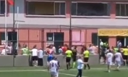 İnegöl'deki maçta saha karıştı