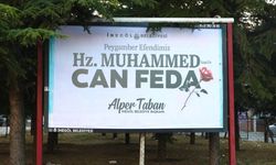 İnegöl'de tüm bilbordlara asıldı "Hz.Muhammed (SAV)'e can feda"