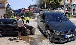 İnegöl'de şehrin göbeğinde kaza: 4 yaralı