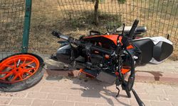 İnegöl'de motosiklet parçalandı; sürücüsü..