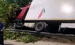İnegöl yolunda feci kaza;: Ortalık karıştı