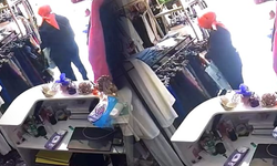 İnegöl'de kadın hırsız kamerada
