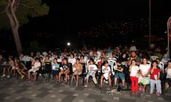 Bursa'da yaz akşamları sinema ile şenleniyor