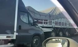 Karacabey'de tır ve kamyonların karıştığı zincirleme kaza: 2 yaralı