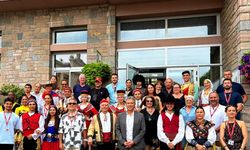 BUÜ halk oyunları topluluğundan ’En İyi Performans Yapan Grup’ başarısı