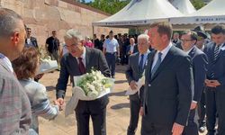 Celal Bayar kabri başında anıldı