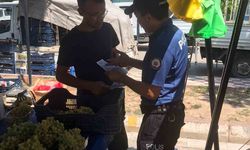 Karacabey’de polis dolandırıcılığa karşı broşür dağıttı