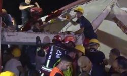 Balıkesir’deki depremde yıkılan binadaki 6 kişinin 6’sı da sağ kurtarıldı