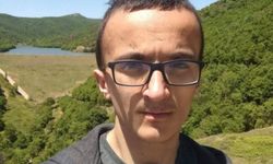 Başı çekyatın içinde ölü bulundu