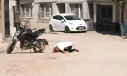 İnegöl'de o anlar saniye saniye kamerada! Vatandaş imdadına yetişti