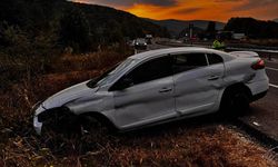 İnegöl'de kamyonet sıkıştırdı! Tarlaya uçtu; 5 yaralı