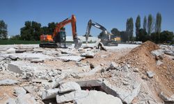 Alaaddinbey’de kaçak yapılara temelden müdahale