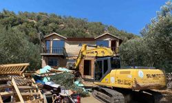 Çanakkale’de 22 kaçak yapı yıkıldı