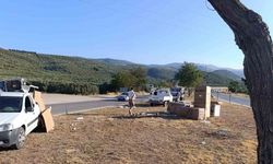 Erdek’te beyaz eşya yüklü kamyonet kaza yaptı, 1 yaralı