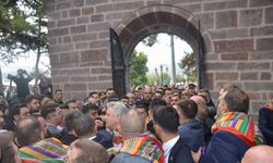 Ertuğrulgazi Türbesi önünde gerginlik