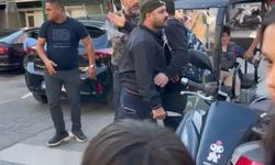 Kadıköy’de bir şahıs çocuğunun gözü önünde velilere bıçakla saldırmaya çalıştı