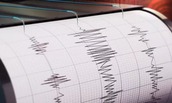 İzmir'de 2.5 şiddetinde deprem