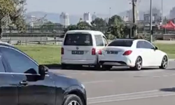 Osmangazi'de anayolda geri geri ilerledi, kazaya karıştı olay yerinden böyle kaçtı